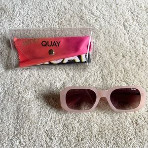 Quay Australia BNWT!